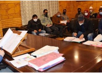 DC Budgamfor development of result oriented projects in Ichgam, Qazibagh Panchayats