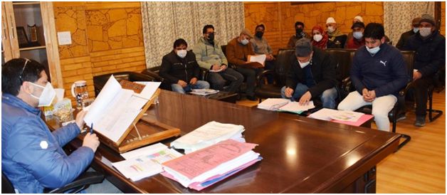 DC Budgamfor development of result oriented projects in Ichgam, Qazibagh Panchayats