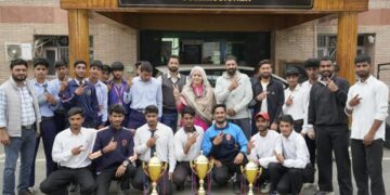DC congratulates Bandipora teams for winning UT level handball championships