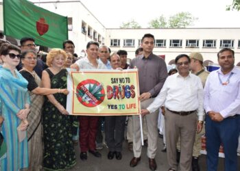 DC Jammu flags off anti-drug rally under NashaMukt Bharat Abhiyan