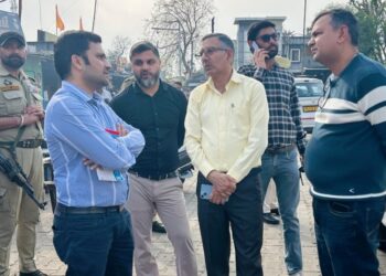 DC Kathua reviews proposed rejuvenation works at Lakhanpur corridor