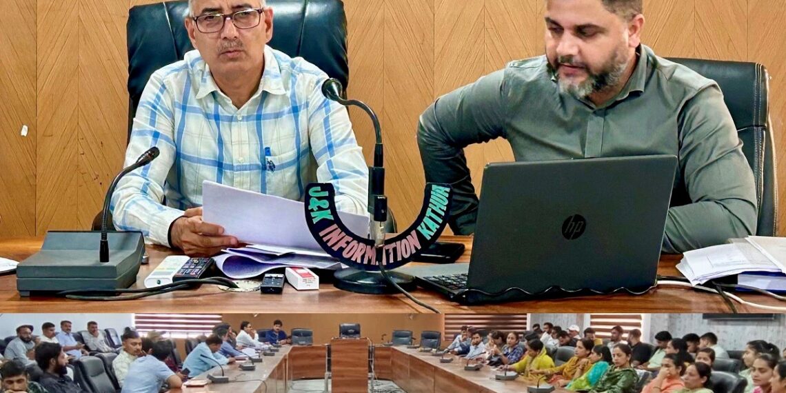 DC Kathua reviews functioning of Kisan Khidmat Centers