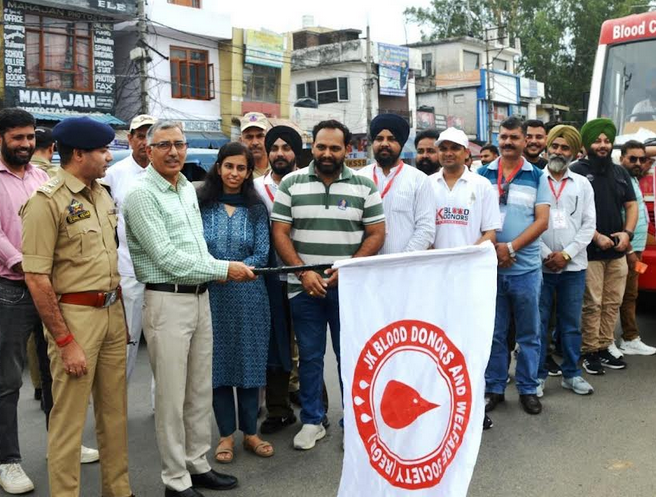 DC Kathua flags off blood collection and transport van for Basohli, Bani subdivisions