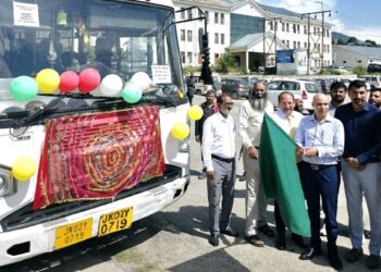 DC Kishtwar flags off JKRTC bus service for  Machail Mata Yatra pilgrims