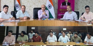 DC Kishtwar reviews progress of 4G Saturation Project