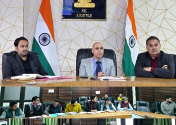DC Kishtwar reviews progress of DWSM, JJM & SBM-G initiatives 