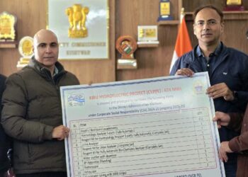DC Kishtwar hands over essential medical equipment, nutritional/health supplements to district health deptt