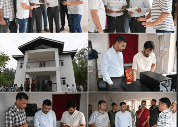 DC Kulgam visits Tehsil Office Pahloo to oversee process of Jamabandi Reading of latest Digitized Jamabandi