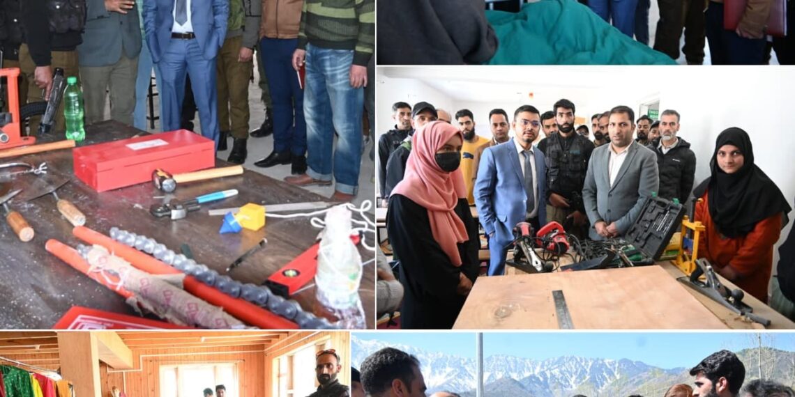 DC Kulgam reviews pendency of Mission YUVA cases in Banks