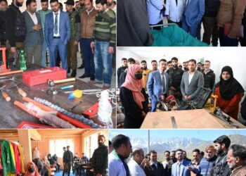 DC Kulgam reviews pendency of Mission YUVA cases in Banks