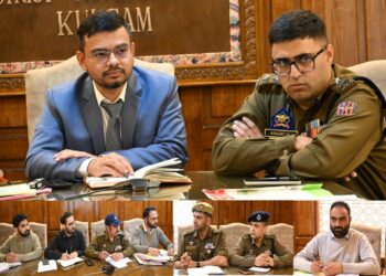 DC Kulgam reviews Traffic Decongestion Measures in district