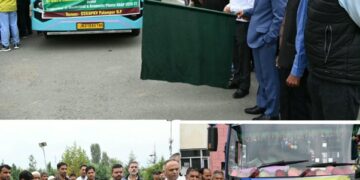DC Kulgam flags off 60 Farmers to exposure visits under HADP