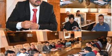 DC Kulgam chairs meeting on winter preparedness, reviews departmental readiness