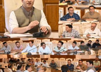 DC Kulgam reviews progress of Jal Shakti Abhiyan- Catch the Rain campaign