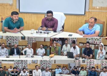 DC Kupwara chairs Mission YUVA meeting
