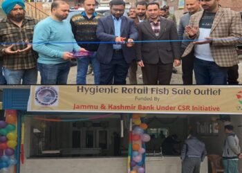 DC Kupwara inaugurates Hygienic Retail Fish Sale Outlet at Handwara