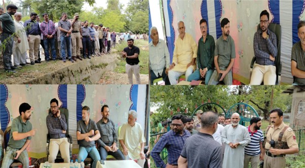 DC Kupwara Visits TekiporaLolab, Reviews Dev & Public Issues