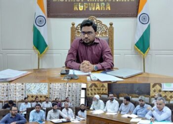 DC Kupwara reviews progress under HADP & JKCIP, Also reviews functioning of Kisan Khidmat Ghars