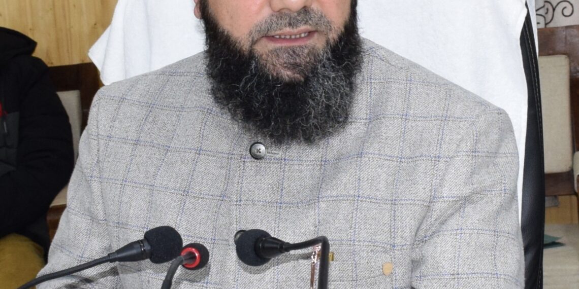 DC Kupwara chairs DLSCC meet, 2 cases settled