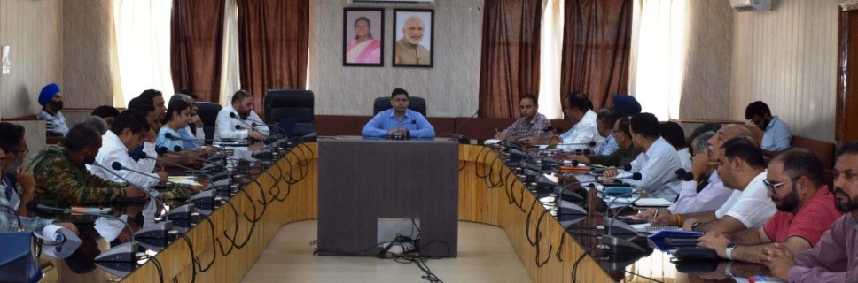 DC Poonch reviews arrangements for Independence Day 2025 Celebrations