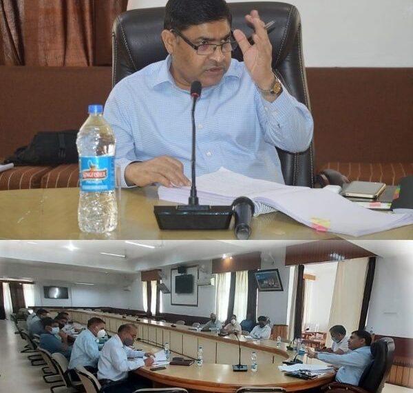 DC Poonch reviews progress of work on mega dev projects, Seeks timeline completion