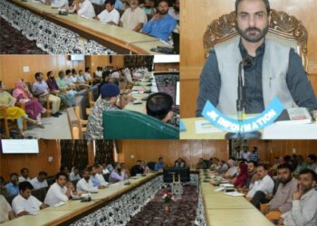 DC Pulwama reviews preparedness for Har Ghar Tiranga campaign 2025