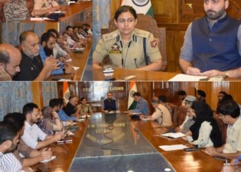 DC Pulwama reviews arrangements for Tiranga Rally, Yatra