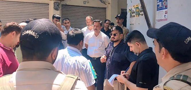 DC Rajouri visits flood-affected Madina Colony, directs restoration of essential services on priority