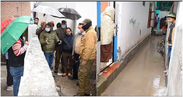 DC Ramban inspects water logging problem in Govindpura