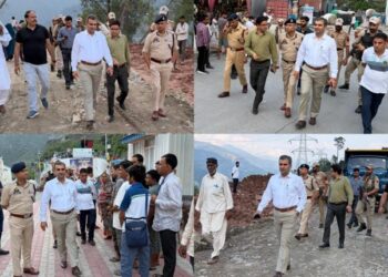 DC Ramban visits Pernote area, Reviews road restoration, traffic regulation measures