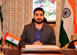 DC Srinagar conducts comprehensive visit of Mir Behri Dal Khushipora HMT