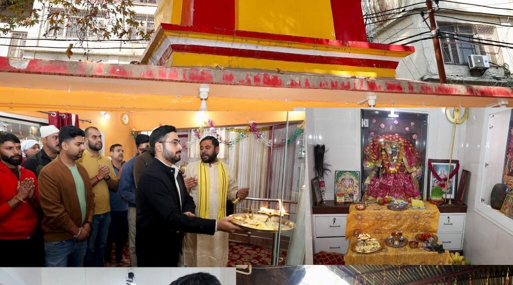 DC Srinagar participates in Dussehra Celebrations, Bhandara at Kali Mata Mandir