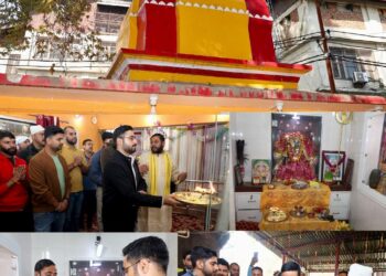 DC Srinagar participates in Dussehra Celebrations, Bhandara at Kali Mata Mandir
