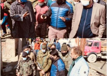 DC Srinagar conducts extensive tour of Khonmoh, inspects developmental works