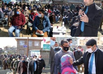 DC Srinagar holds Public Grievance Redressal Camp at Panzinara