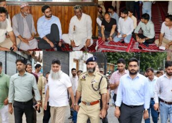 DC Srinagar visits Shrine of Hazrat Sheikh Hamza Makhdoom (R.A) to review arrangements for upcoming Urs