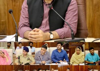 DC Srinagar conducts review meeting of DDMA on preparedness &  mitigation measures of distt admin