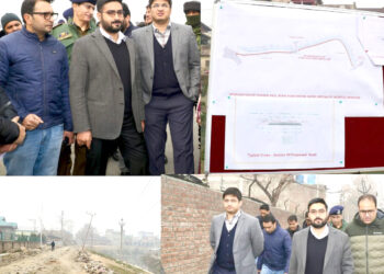 DC Srinagar, SMC Commissioner inspect initiation of work on Nawab Bazar- Darish Kadal corridor for decongestion of traffic