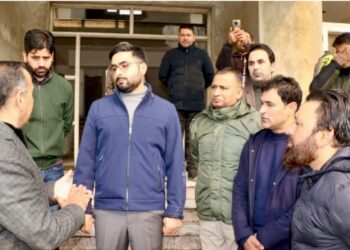 DC Srinagar inspects progress of work on Hostel for Wards of Ex-Servicemen,Martyrs at Peerbagh
