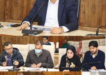DC Srinagar reviews progress of agricultural projects  under HADP, JKCIP