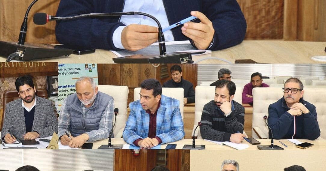 DC Srinagar reviews proposed major infra projects, ongoing infra works in distt