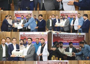 DC Srinagar felicitates officers, healthcare functionaries for achieving TB-Free Panchayat status for 21 Panchayats