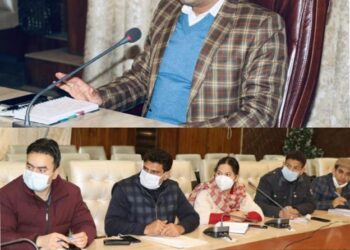 DC Srinagar chairs Technical Session on issuance of Land Passbooks