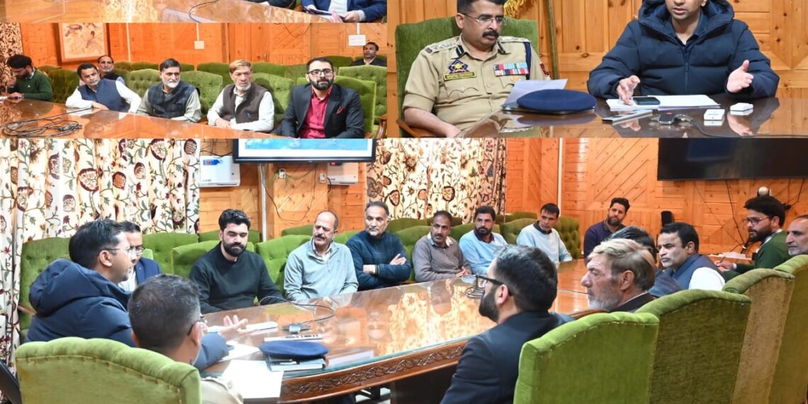 DC Shopian chairs meeting with traders, vendors associations to strengthen Nasha Mukht Abhiyaan