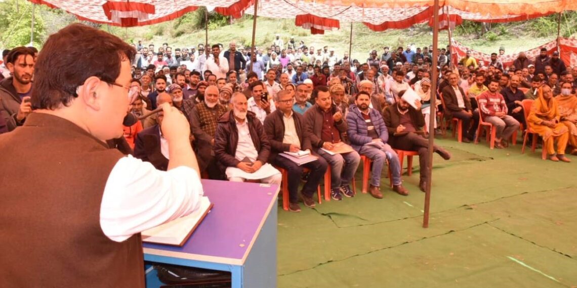 DC Udhampur conducts public outreach-cum-grievances redressal camp at Basantgarh