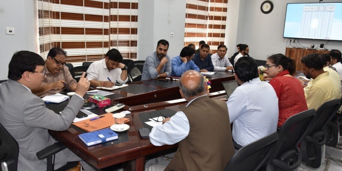 DC reviews implementation of PM Shram Yogi Maandhan Scheme in Udhampur