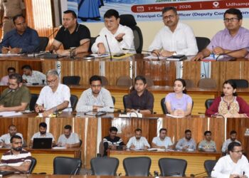 DC Udhampur reviews progress of Digital crop survey under AgriStack