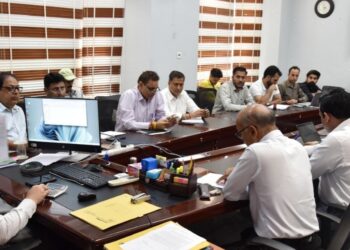 DC Udhampur reviews implementation of PM Shram Yogi Maandhan Yojana scheme