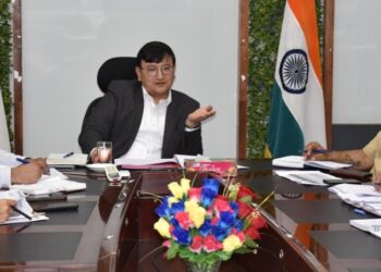 DC reviews progress across 3 Municipal towns in Udhampur distt