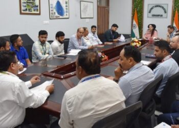 DC Udhampur reviews progress of PM Fasal Bima Yojana cases, sets deadline for clearing pendency